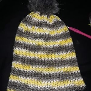 Knitted unisex beanie